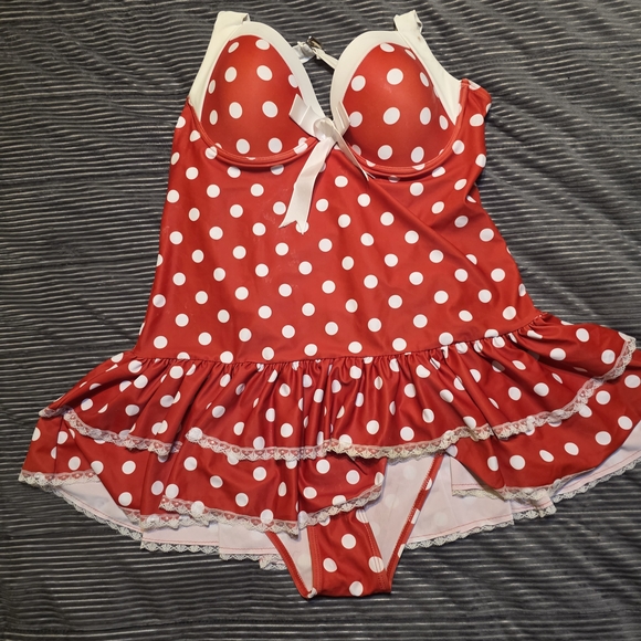 ⛱️👙Cute, Vintage Retro-Style Polka Dot Swim Suit | XL - Picture 3 of 4
